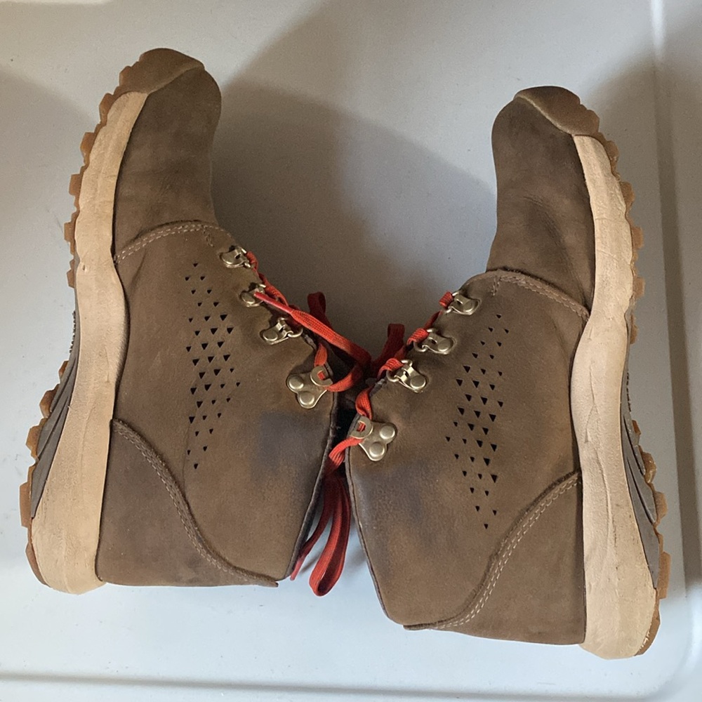 Danner Inquire Chukka - Picture 2 of 6
